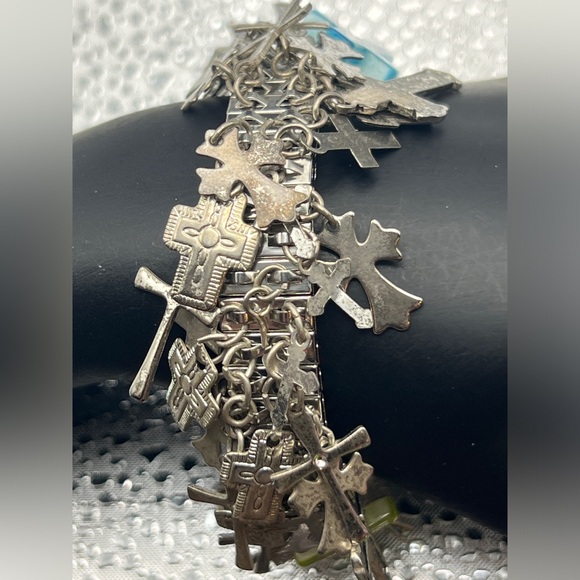 Bracelet - silver tone - so many crosses! - Picture 3 of 6